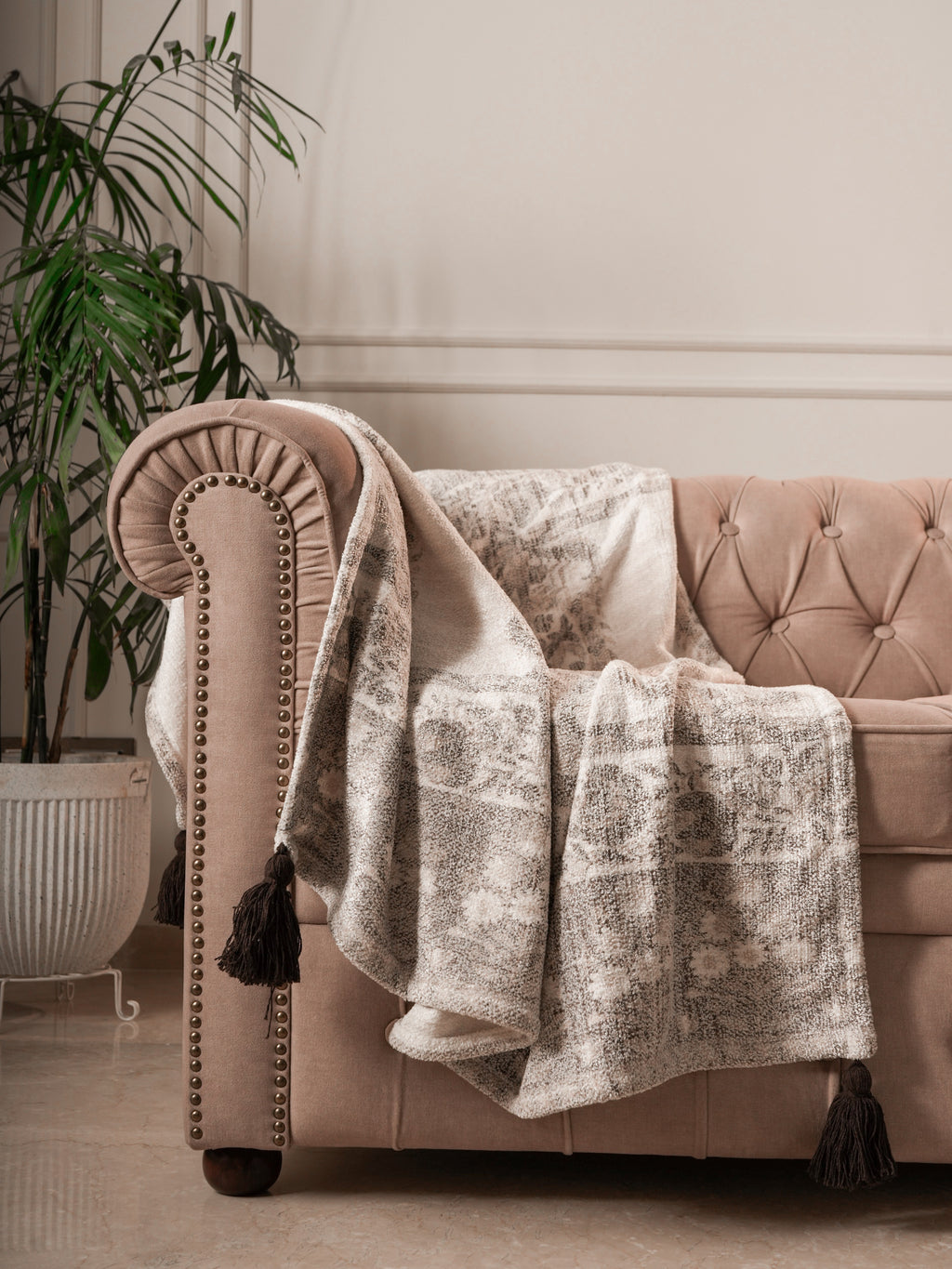 The Ashbourne Manor Throw