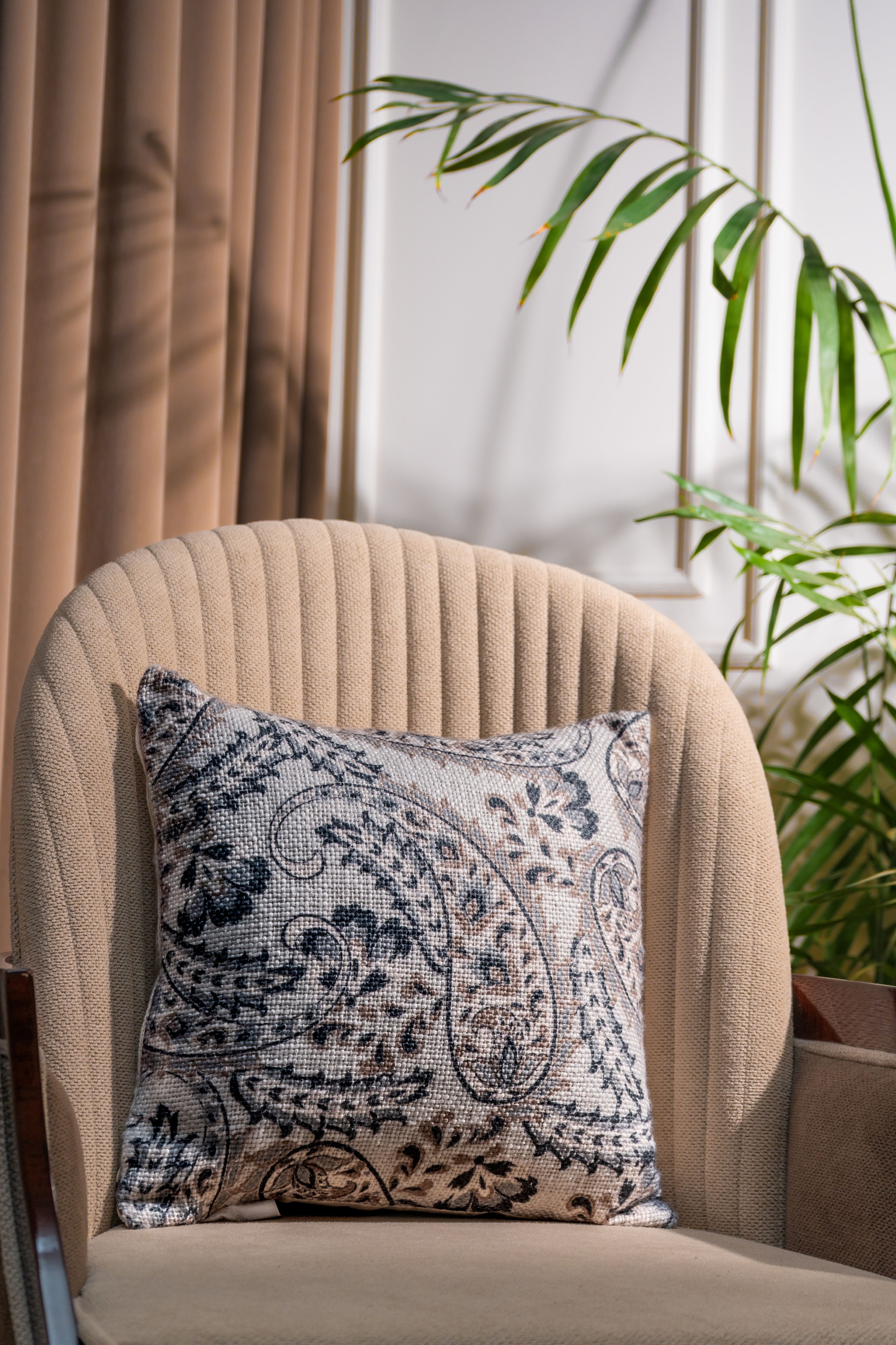The Ashbourne Manor Cushion Cover